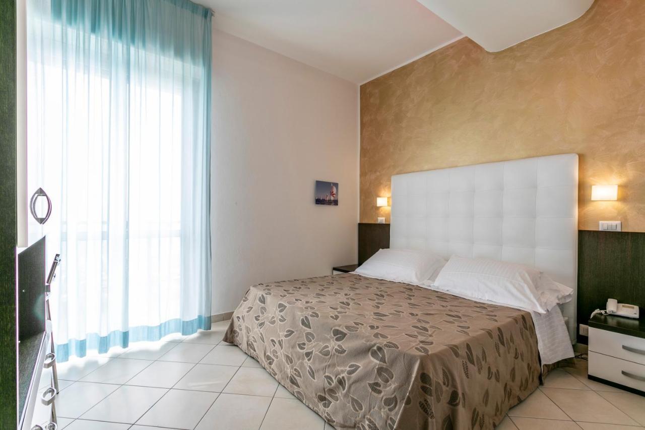 Hotel Baya - In Centro, Sul Mare Milano Marittima Luaran gambar