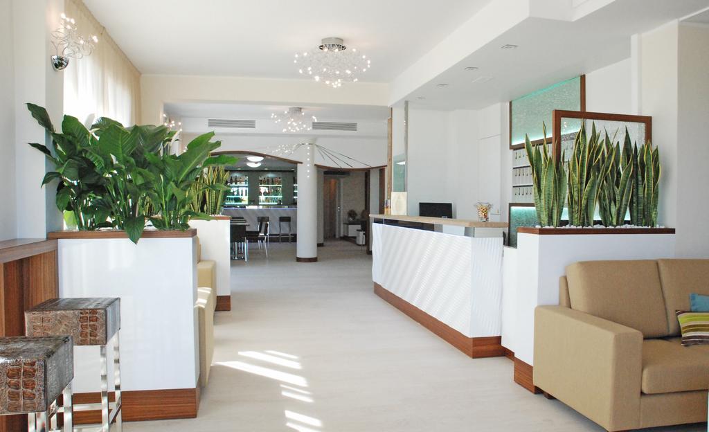 Hotel Baya - In Centro, Sul Mare Milano Marittima Luaran gambar