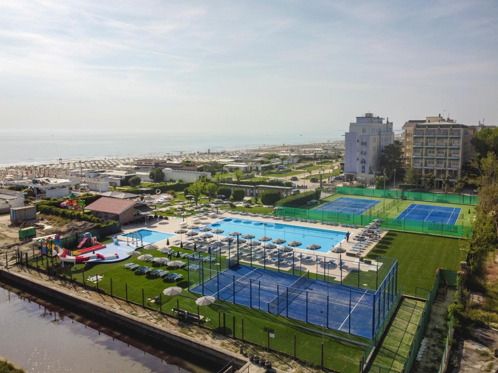 Hotel Baya - In Centro, Sul Mare Milano Marittima Luaran gambar