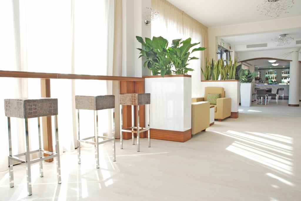 Hotel Baya - In Centro, Sul Mare Milano Marittima Luaran gambar