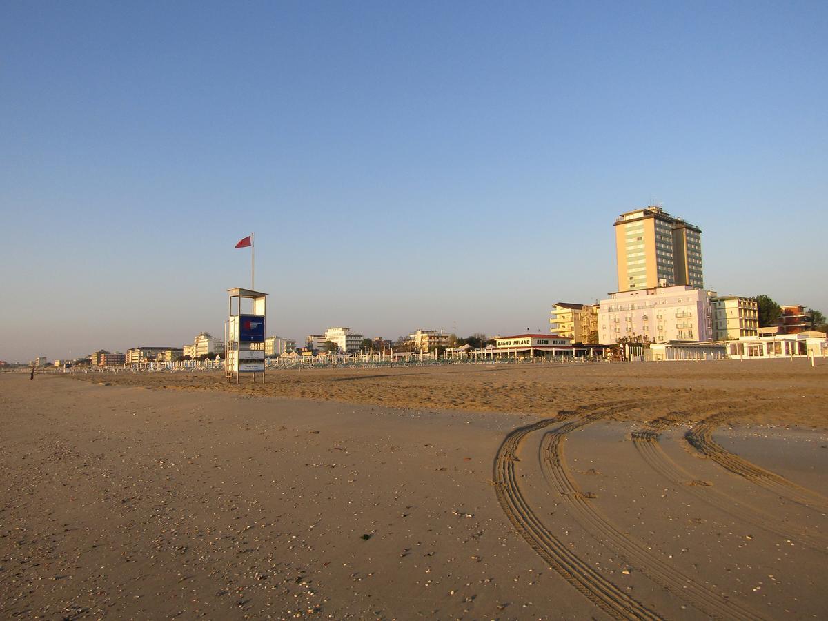 Hotel Baya - In Centro, Sul Mare Milano Marittima Luaran gambar