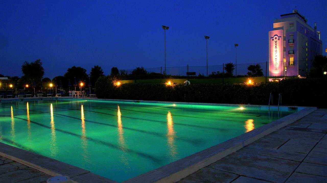 Hotel Baya - In Centro, Sul Mare Milano Marittima Luaran gambar